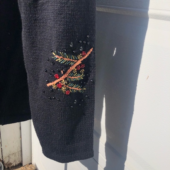 TIARA INTERNATIONAL Xmas Cardigan Cardinal Sweater - Picture 8 of 13